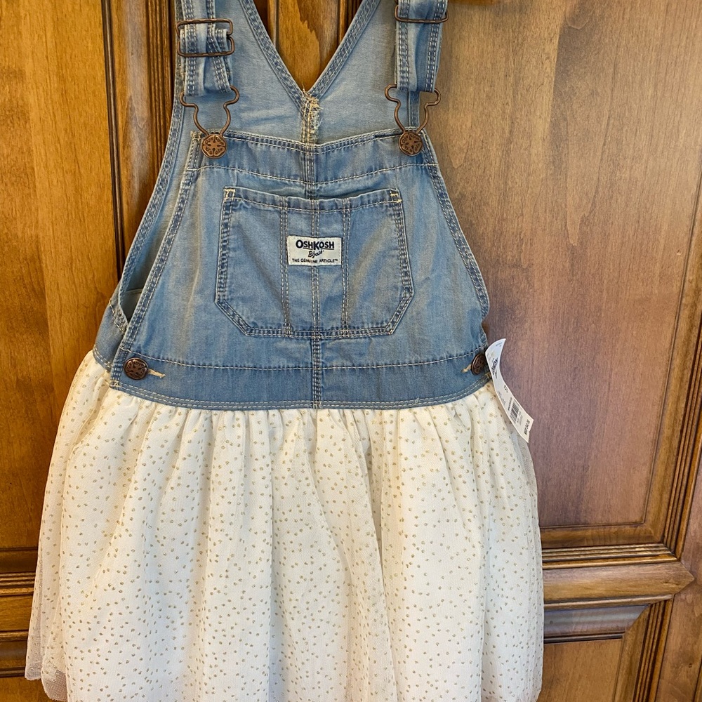 New with tags . Girls OshKosh skirt jumper Sparkle. 5t